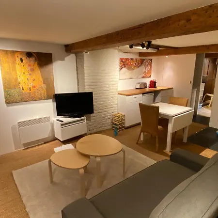 La Halloterie, Vieux Lille, Town Center Apartment